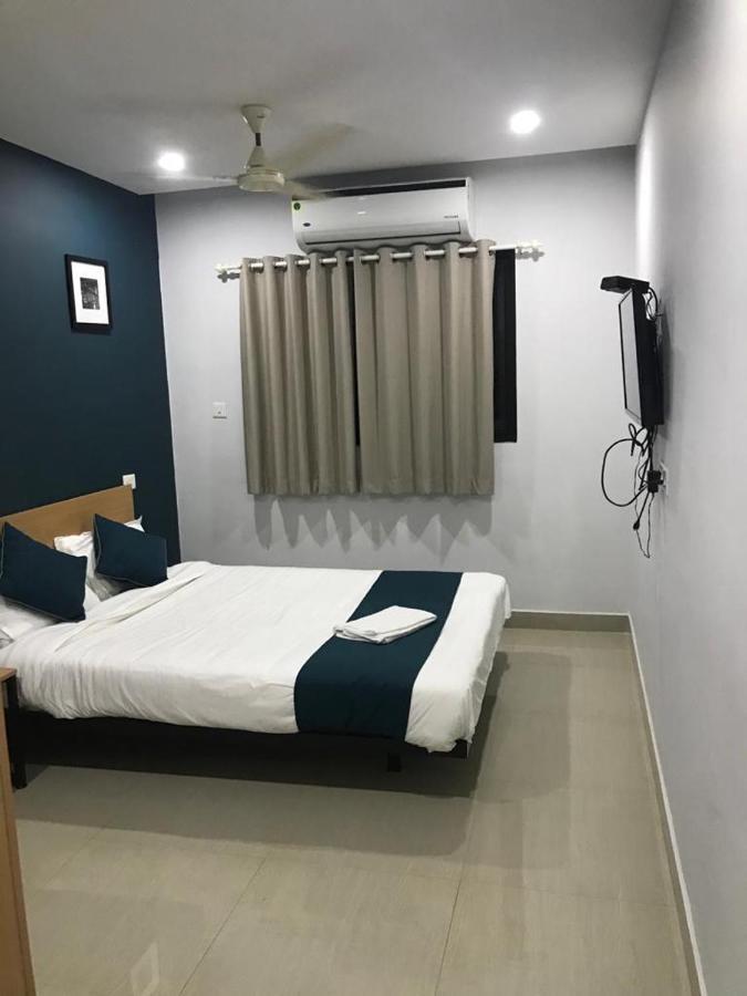 Empire Grande Suites Kochi Buitenkant foto